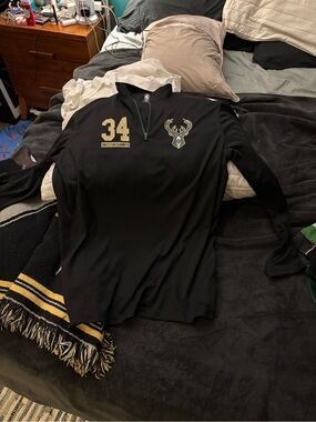 Giannis Antetokounmpo Bucks Warm Up Zip Up Shirt Black Size L Ships Fast New